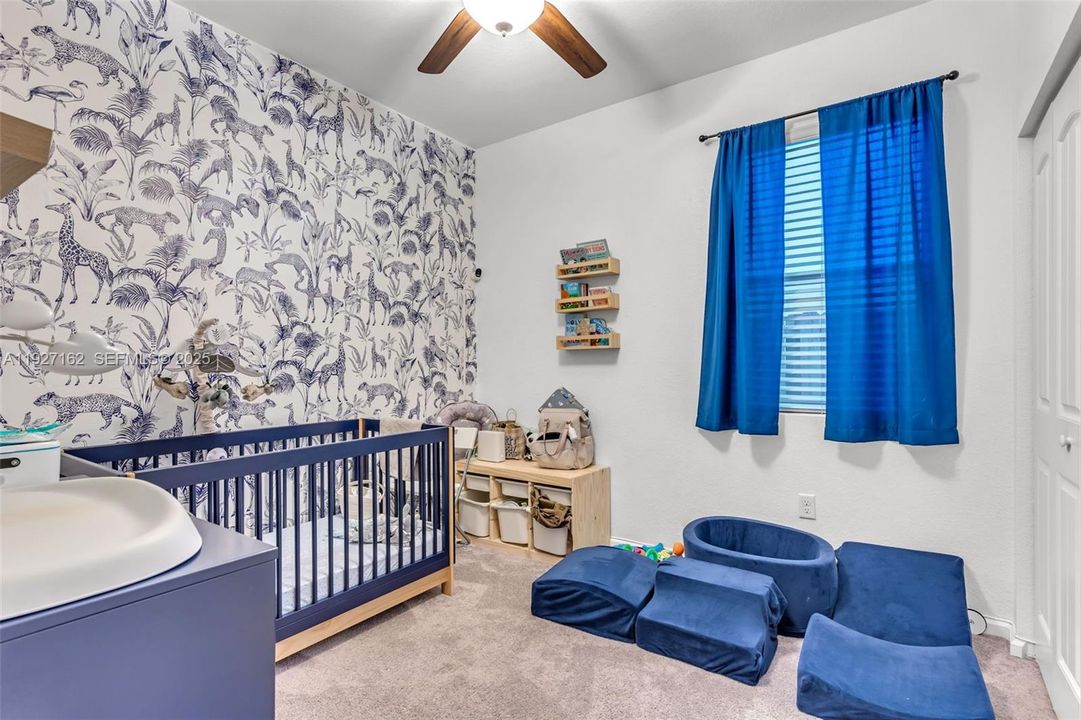 En Venta: $590,000 (4 camas, 3 baños, 1861 Pies cuadrados)