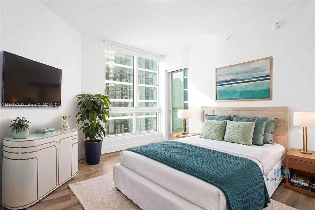 В аренду: $3,700 (2 спален, 2 ванн, 1017 Квадратных фут)