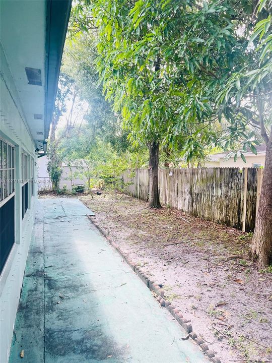 For Rent: $3,150 (2 beds, 2 baths, 1774 Square Feet)