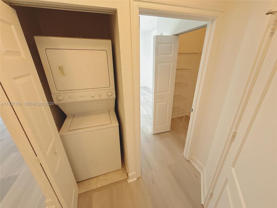 В аренду: $2,200 (1 спален, 1 ванн, 690 Квадратных фут)