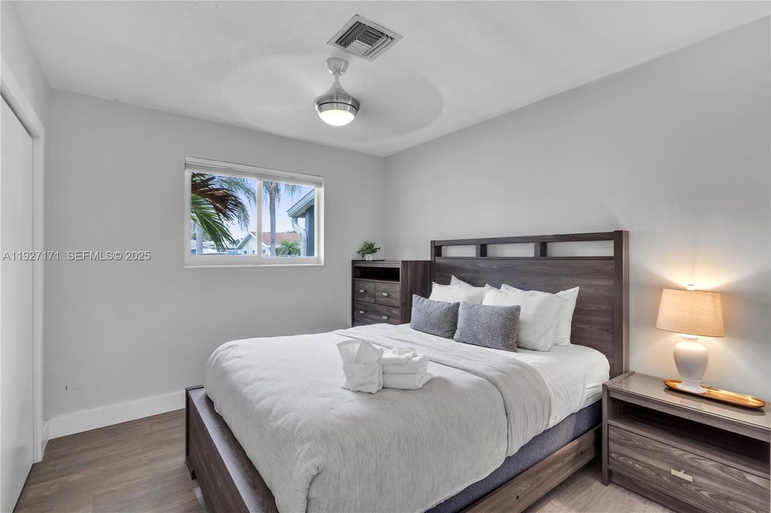 For Rent: $5,000 (4 beds, 2 baths, 1638 Square Feet)