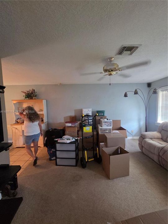 For Sale: $849,999 (3 beds, 2 baths, 1370 Square Feet)