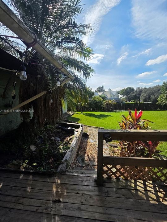 For Sale: $849,999 (3 beds, 2 baths, 1370 Square Feet)