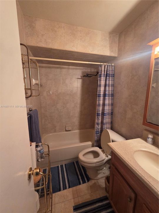 For Sale: $849,999 (3 beds, 2 baths, 1370 Square Feet)