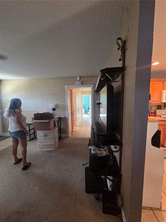 For Sale: $849,999 (3 beds, 2 baths, 1370 Square Feet)