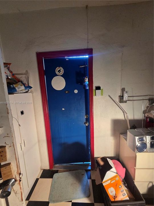 For Sale: $849,999 (3 beds, 2 baths, 1370 Square Feet)