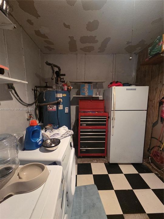 For Sale: $849,999 (3 beds, 2 baths, 1370 Square Feet)