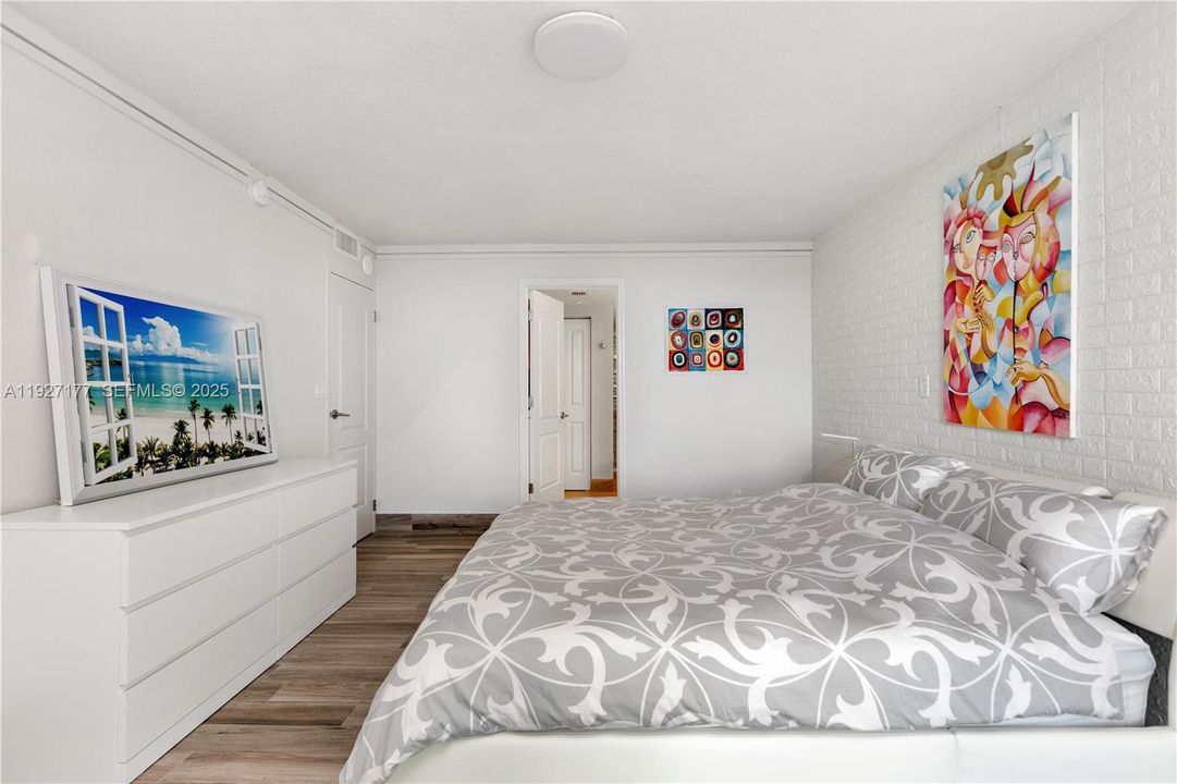 待售: $549,000 (2 贝兹, 2 浴室, 1358 平方英尺)