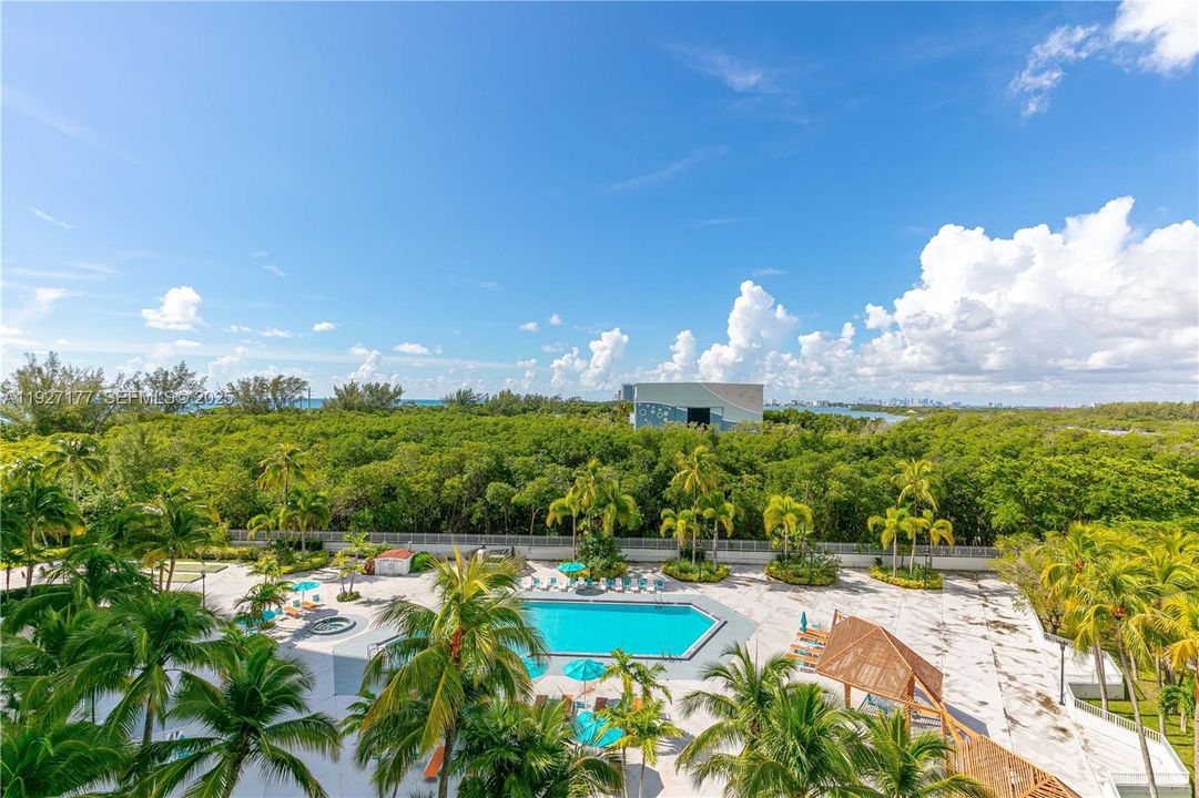 待售: $549,000 (2 贝兹, 2 浴室, 1358 平方英尺)