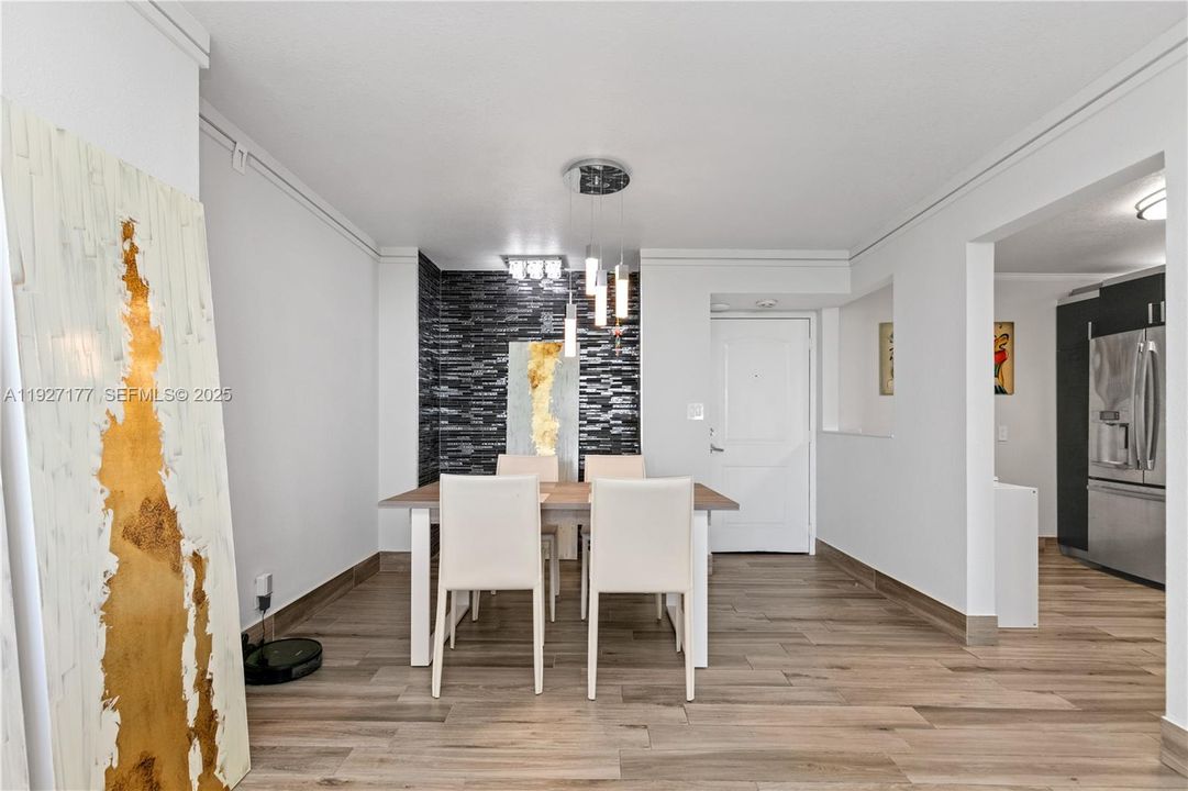 待售: $549,000 (2 贝兹, 2 浴室, 1358 平方英尺)