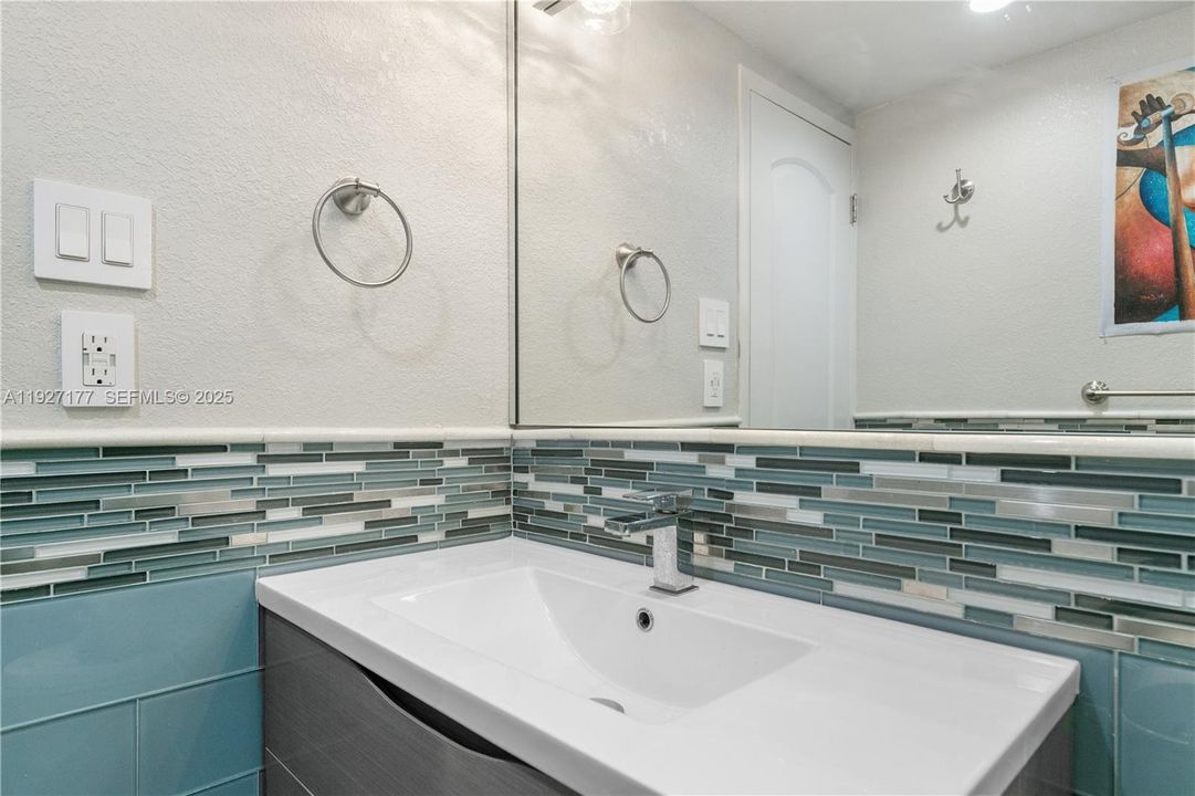 待售: $549,000 (2 贝兹, 2 浴室, 1358 平方英尺)