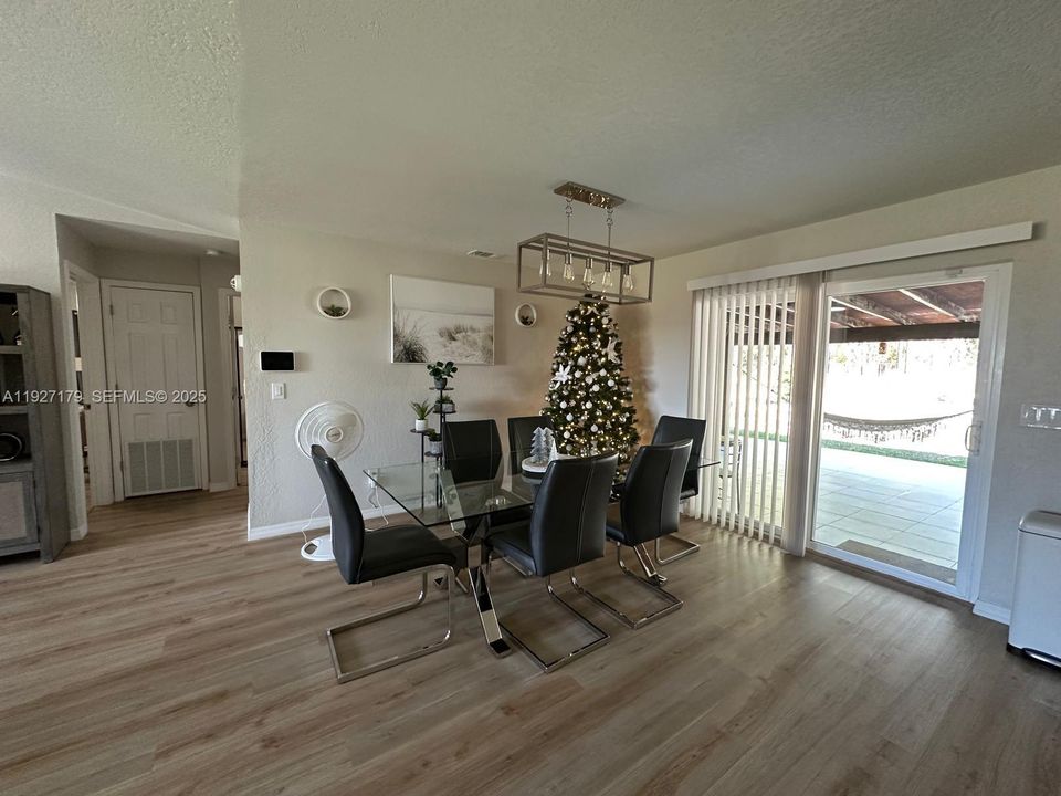 На продажу: $535,000 (4 спален, 3 ванн, 0 Квадратных фут)