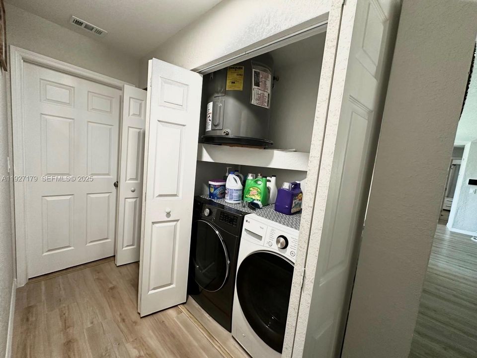 На продажу: $535,000 (4 спален, 3 ванн, 0 Квадратных фут)