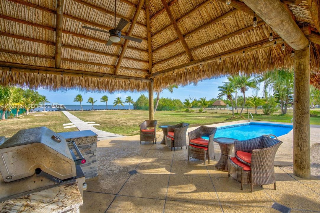 待售: $2,450,000 (3 贝兹, 3 浴室, 2486 平方英尺)