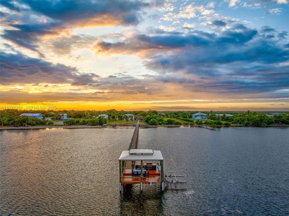 待售: $2,450,000 (3 贝兹, 3 浴室, 2486 平方英尺)