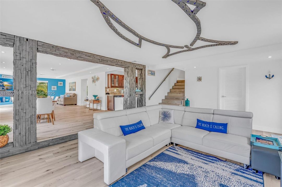 待售: $2,450,000 (3 贝兹, 3 浴室, 2486 平方英尺)