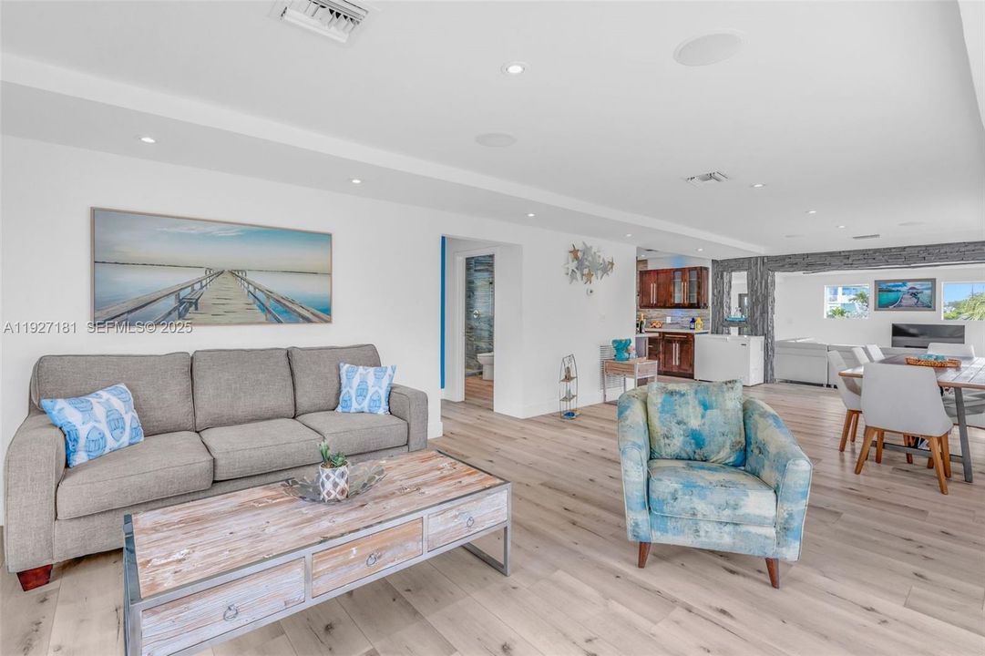 待售: $2,450,000 (3 贝兹, 3 浴室, 2486 平方英尺)