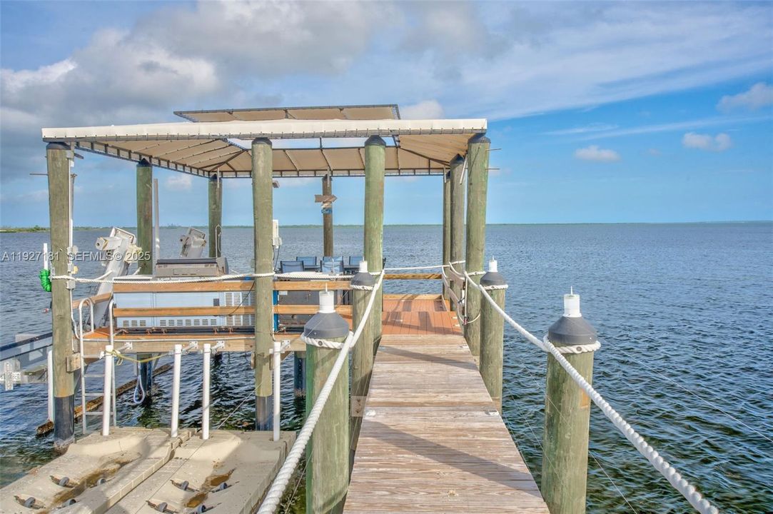 待售: $2,450,000 (3 贝兹, 3 浴室, 2486 平方英尺)