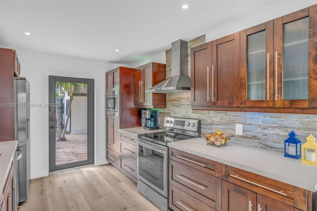 待售: $2,450,000 (3 贝兹, 3 浴室, 2486 平方英尺)