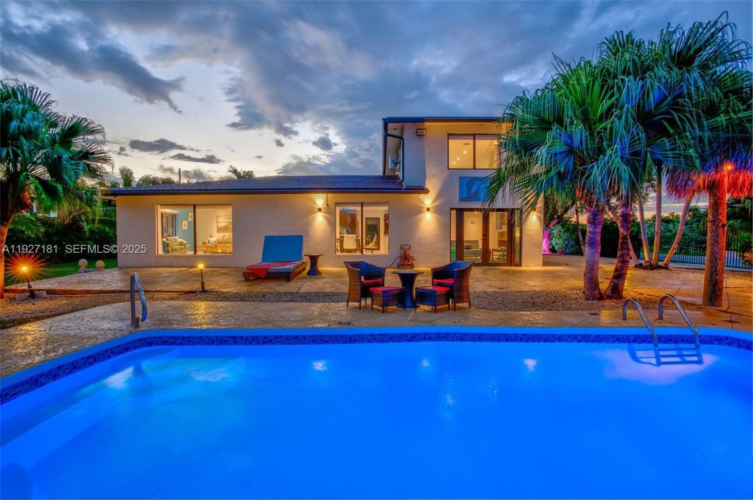 待售: $2,450,000 (3 贝兹, 3 浴室, 2486 平方英尺)