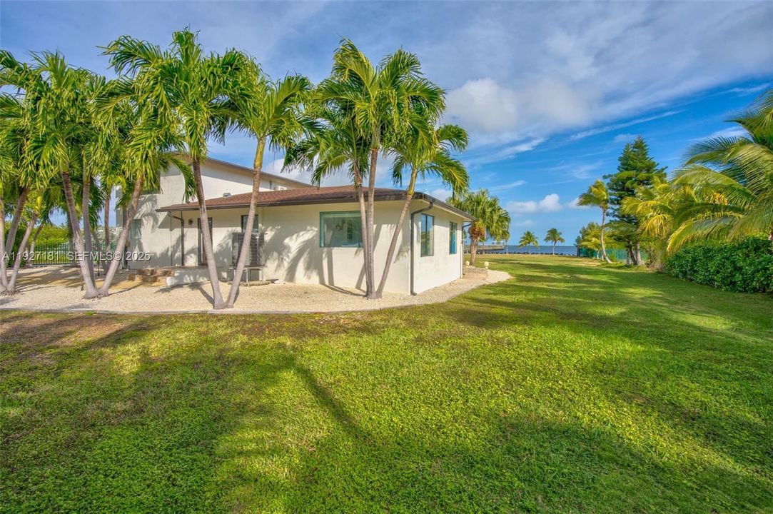 待售: $2,450,000 (3 贝兹, 3 浴室, 2486 平方英尺)