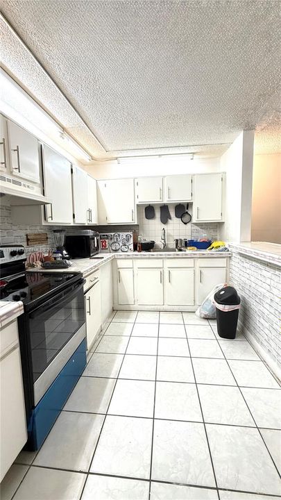 For Sale: $175,000 (2 beds, 1 baths, 1075 Square Feet)