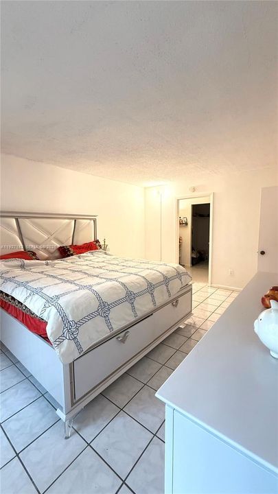 For Sale: $175,000 (2 beds, 1 baths, 1075 Square Feet)