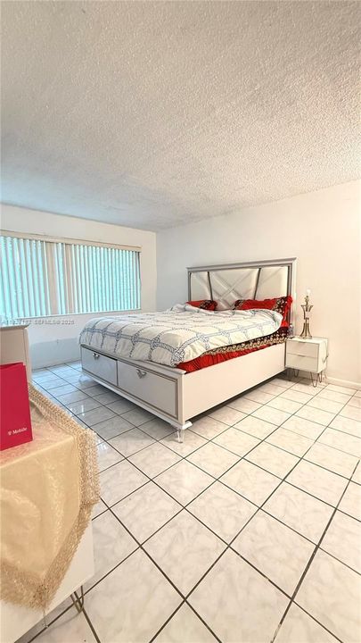 For Sale: $175,000 (2 beds, 1 baths, 1075 Square Feet)