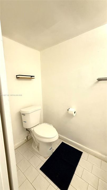 For Sale: $175,000 (2 beds, 1 baths, 1075 Square Feet)