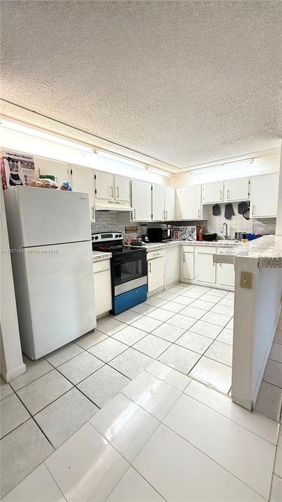 For Sale: $175,000 (2 beds, 1 baths, 1075 Square Feet)