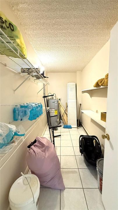 For Sale: $175,000 (2 beds, 1 baths, 1075 Square Feet)