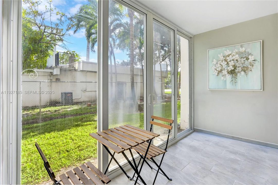 待售: $189,777 (1 贝兹, 1 浴室, 770 平方英尺)