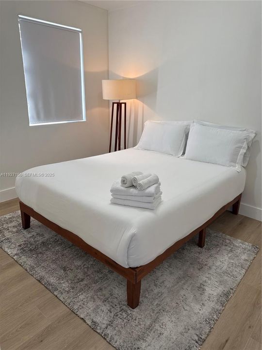 В аренду: $3,000 (2 спален, 1 ванн, 850 Квадратных фут)