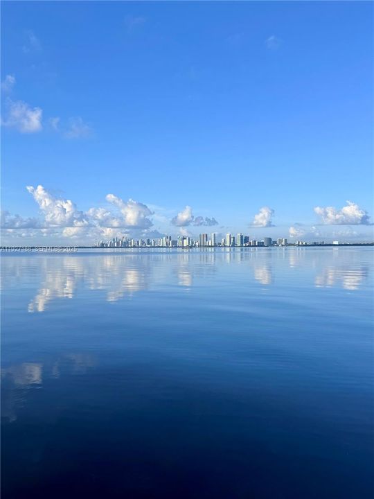 В аренду: $3,500 (2 спален, 2 ванн, 1300 Квадратных фут)