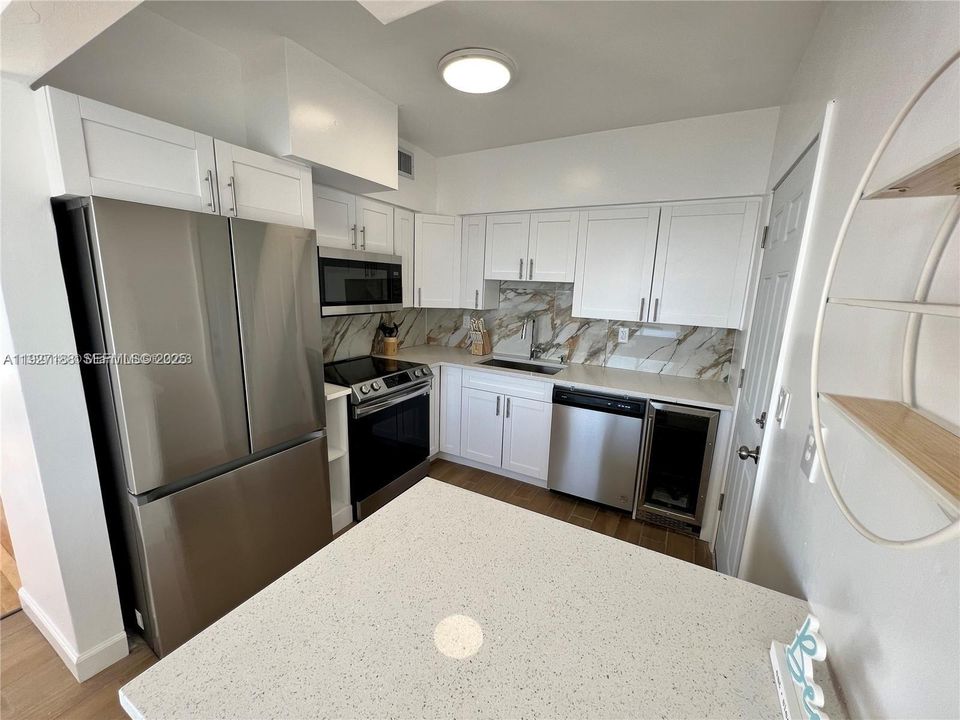 В аренду: $3,500 (2 спален, 2 ванн, 1300 Квадратных фут)