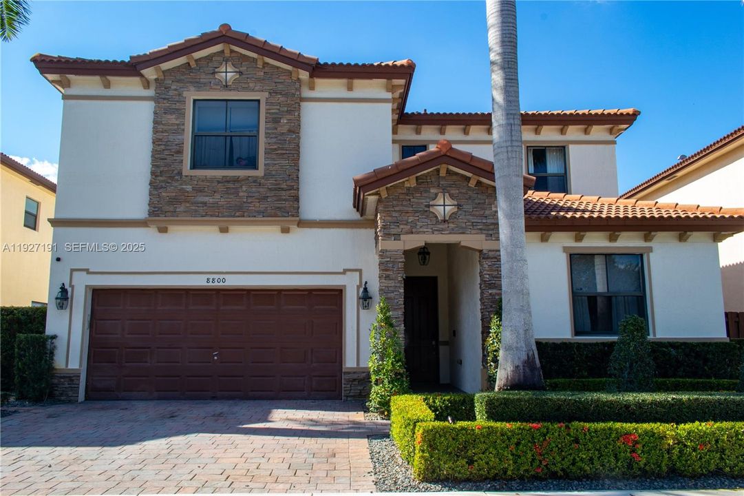 For Sale: $1,250,000 (5 beds, 4 baths, 3820 Square Feet)