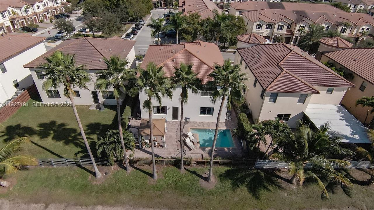 For Sale: $1,250,000 (5 beds, 4 baths, 3820 Square Feet)