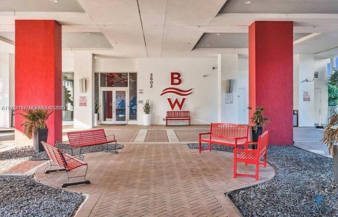 На продажу: $435,000 (2 спален, 2 ванн, 1037 Квадратных фут)