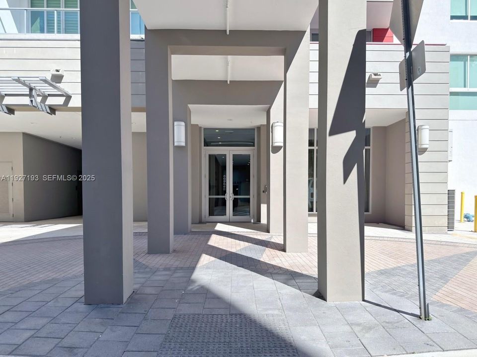 В аренду: $3,200 (2 спален, 2 ванн, 1130 Квадратных фут)