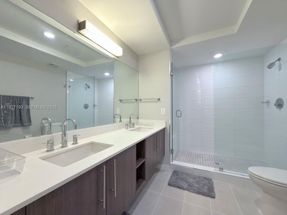 В аренду: $3,200 (2 спален, 2 ванн, 1130 Квадратных фут)