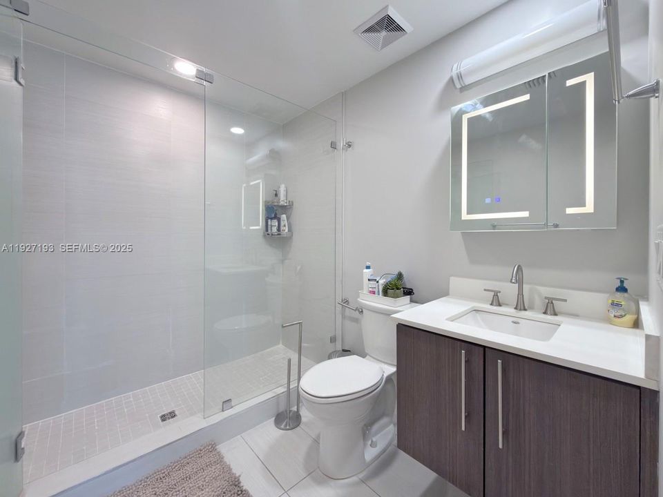 В аренду: $3,200 (2 спален, 2 ванн, 1130 Квадратных фут)