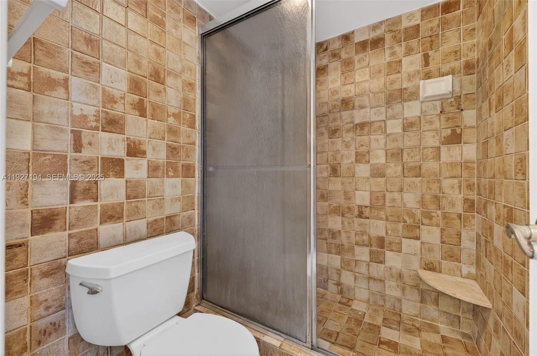 В аренду: $2,300 (3 спален, 2 ванн, 1275 Квадратных фут)