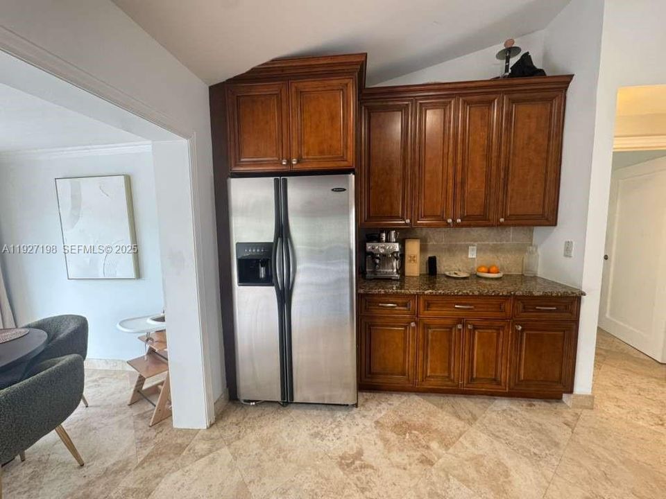 For Rent: $3,900 (3 beds, 2 baths, 1642 Square Feet)