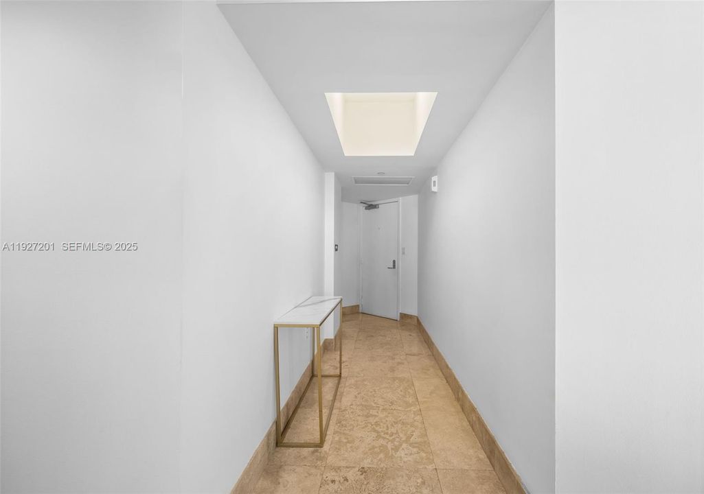 待售: $595,000 (2 贝兹, 2 浴室, 1312 平方英尺)