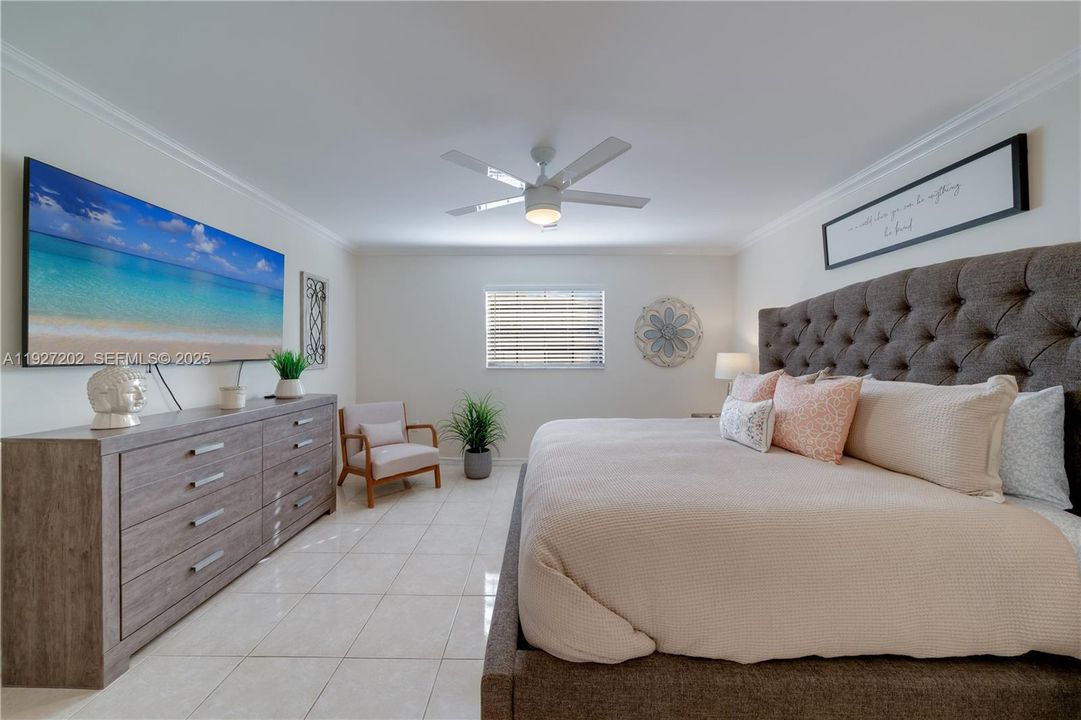 Под контрактом: $334,900 (2 спален, 2 ванн, 1190 Квадратных фут)