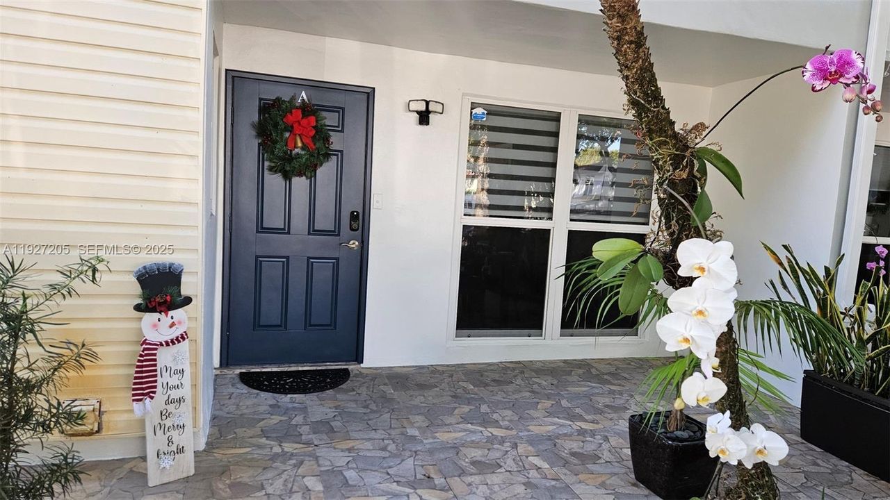 En Venta: $390,000 (4 camas, 2 baños, 1670 Pies cuadrados)