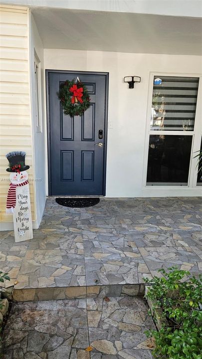 En Venta: $390,000 (4 camas, 2 baños, 1670 Pies cuadrados)