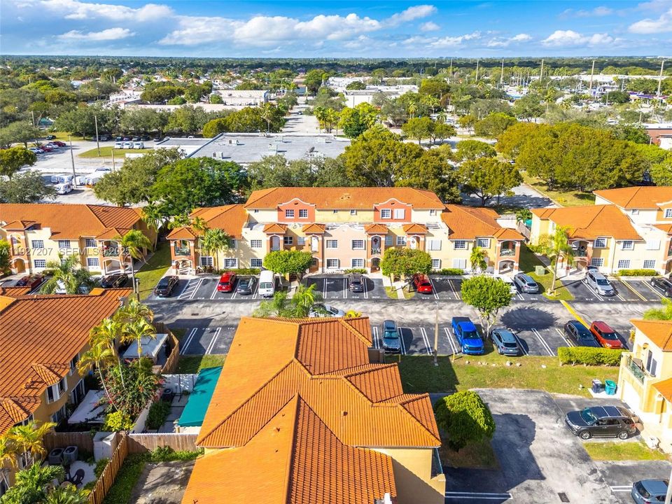 For Sale: $440,000 (4 beds, 3 baths, 1700 Square Feet)