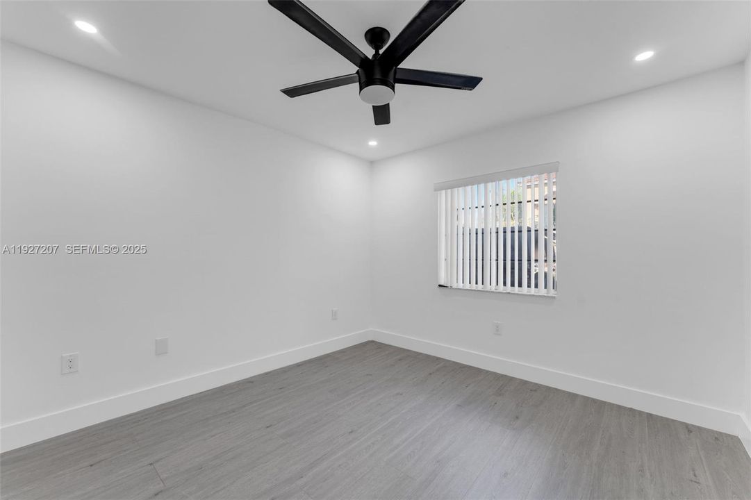 For Sale: $440,000 (4 beds, 3 baths, 1700 Square Feet)