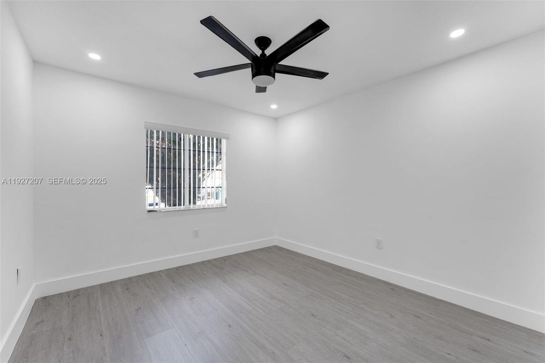 For Sale: $440,000 (4 beds, 3 baths, 1700 Square Feet)